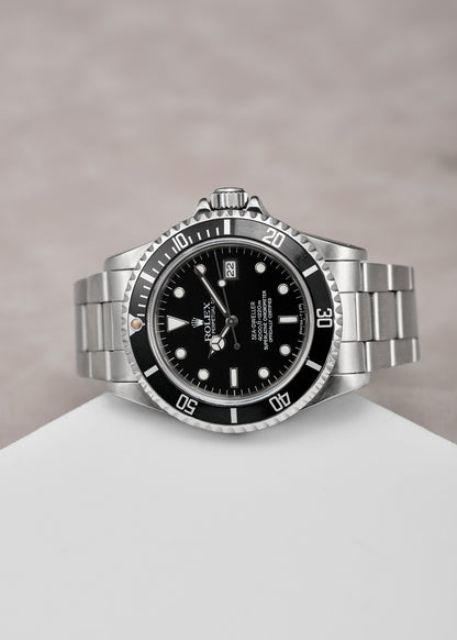 Rolex Sea Dweller 40mm 4000 16660 1985