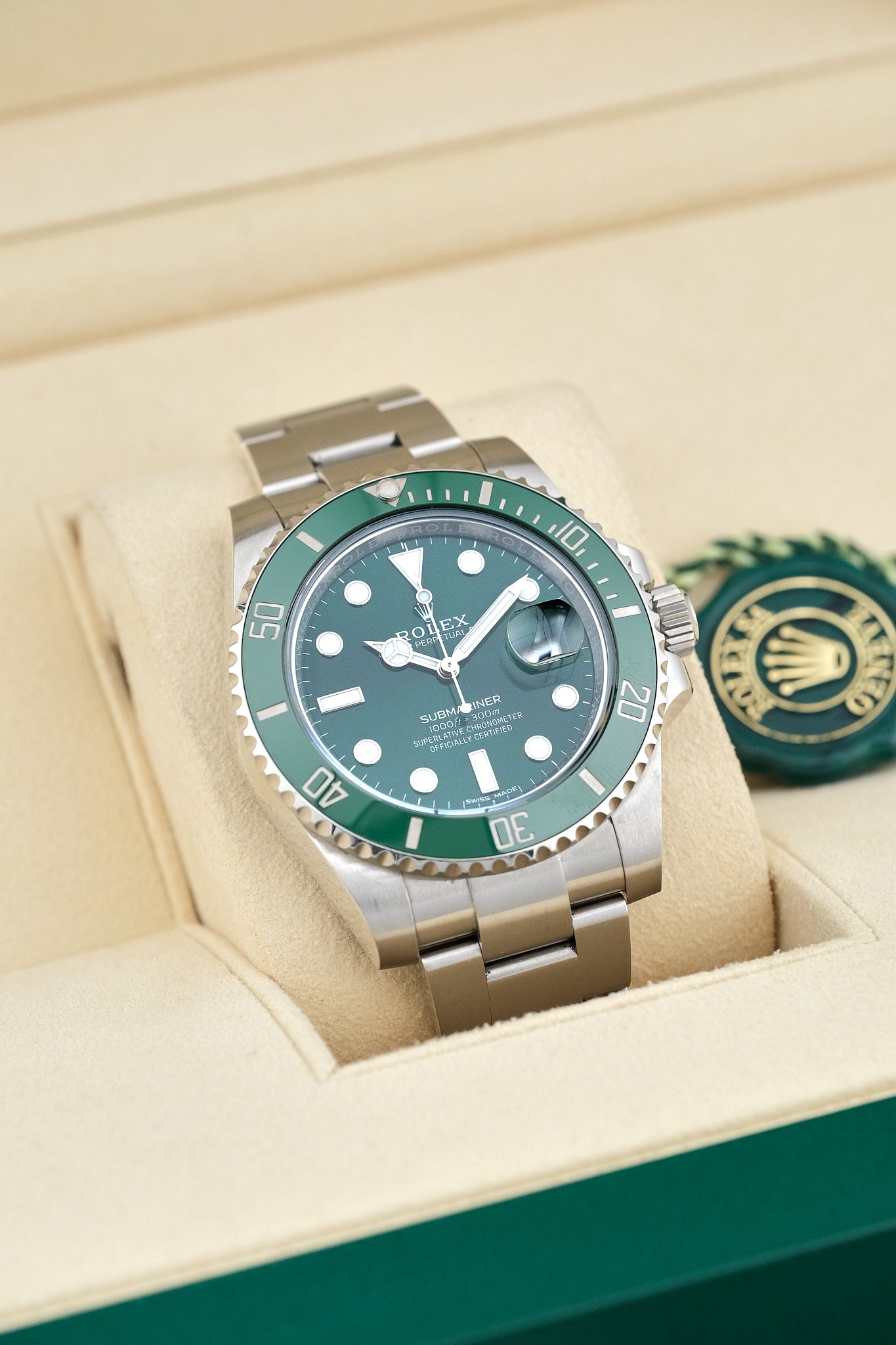 SOLD Submariner Date Hulk 40mm 116610LV 2020