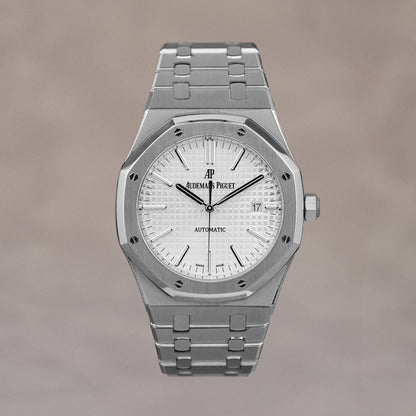 [SOLD] Audemar's Piguet Royal Oak White  Face Steel Case 41mm 15400ST 2024